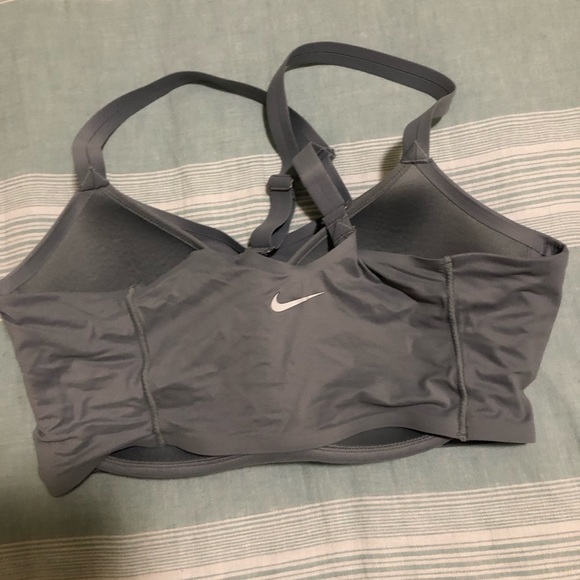 Nike - Picture 2 of 3